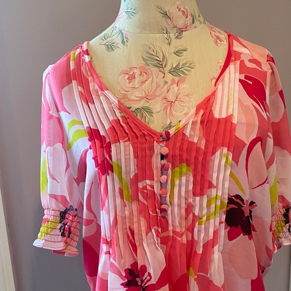 1. State Vibrant Pink and Red Floral Blouse - Picture 4 of 11